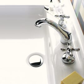 Ramon Soler Gaudi Baterie lavoar 3 module